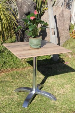 Aluminium table