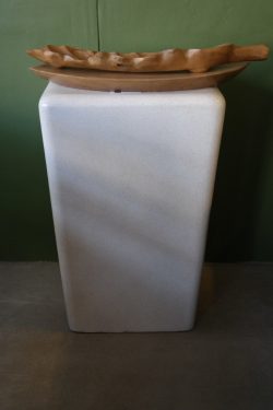 Terrazzo cement aux table