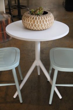 Aluminum table