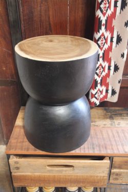 Round side table suar wood