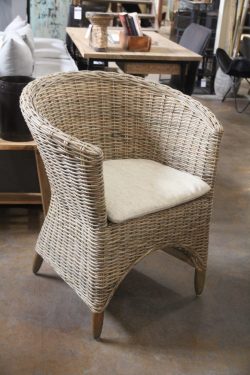 Kubu armchair with cushion