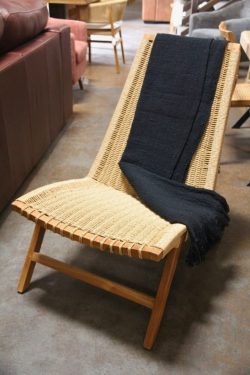 Kerucut chair