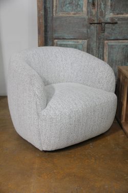 Saari occasional chair white and grey