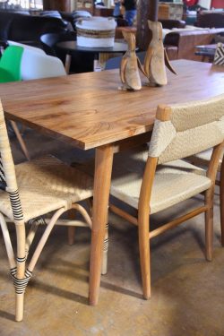 Dining table light tabacco