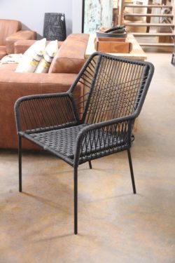 Sweet stacking chair black