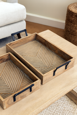 Wooden tray set of 2
