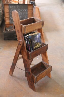 Wooden 3 level brick ladder small
