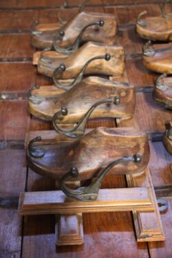 Art wooden hanger