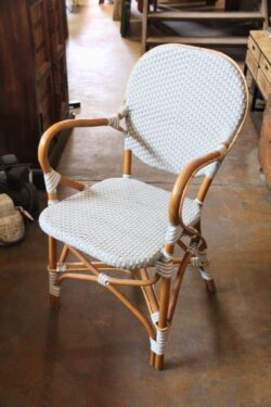 Bre A dining chair