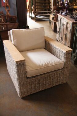 Tegal armchair with cushion