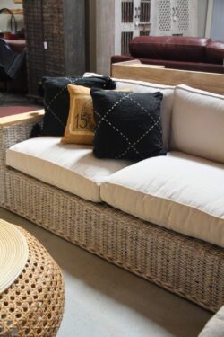 Tegal 2.5-seater with cushion