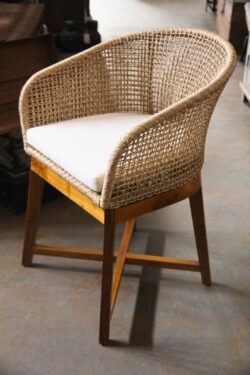 Amora dining chair
