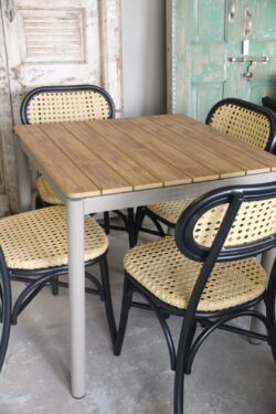 Aluminium table