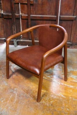 FOYA ARMCHAIR
